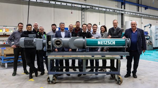Successful assembly of the first pump in the new plant in Waldkraiburg